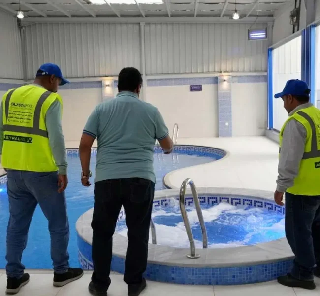 Swimming pool maintenance and cleaning متلعه اعمال الصيانه والتنظيف للمسابح من شركه كريستال بوول اليمن
